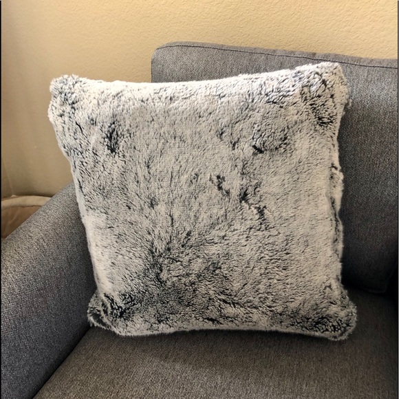 ugg faux fur pillow